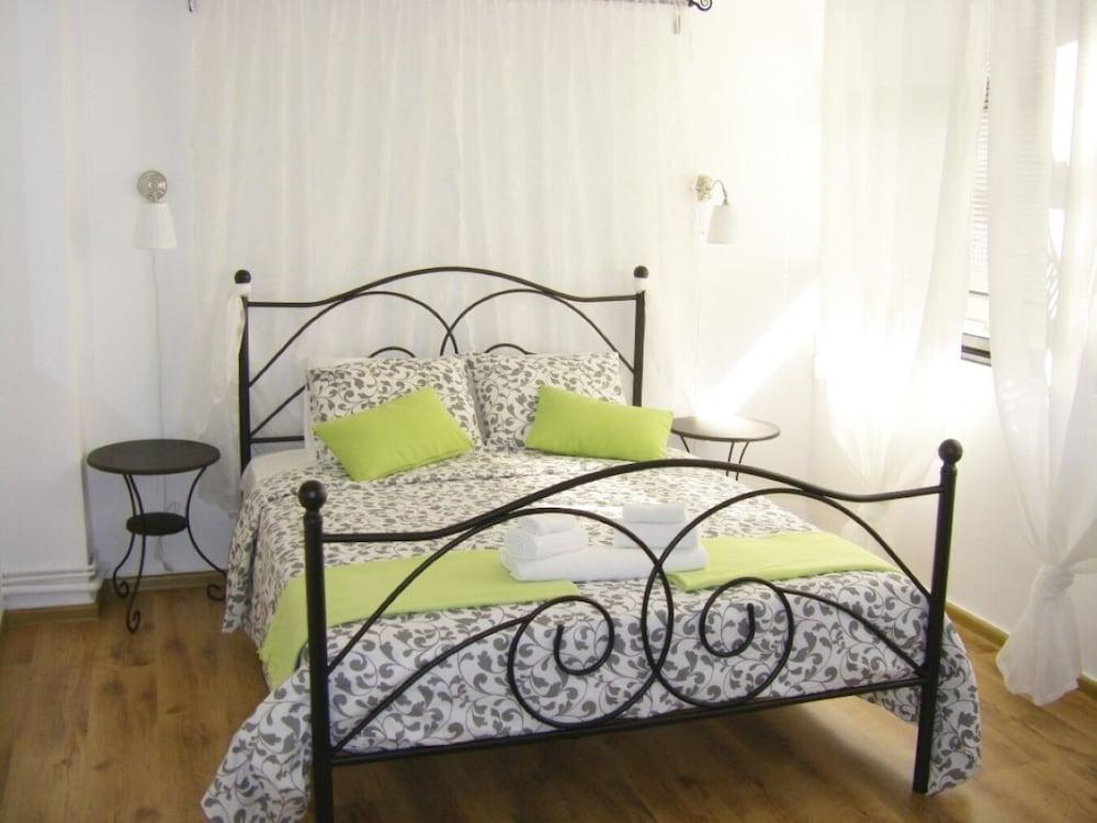 Driopon Apartment Атина Екстериор снимка