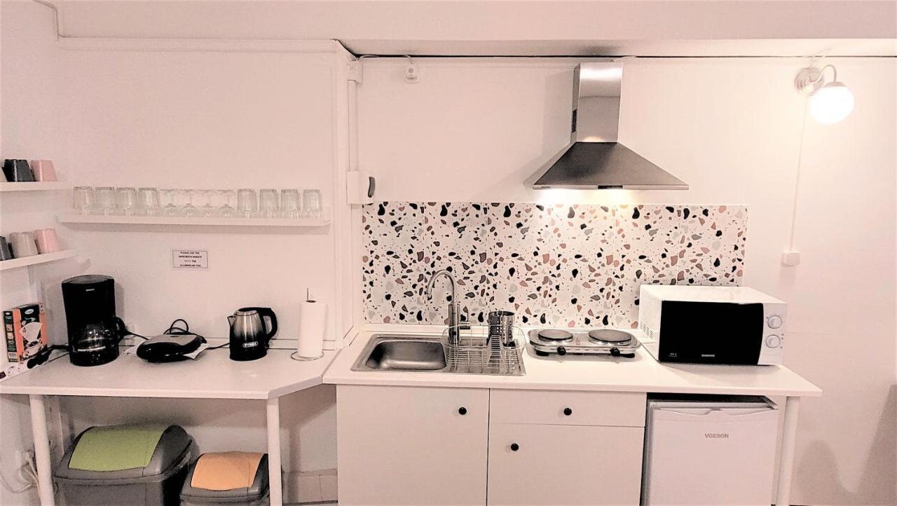 Driopon Apartment Атина Екстериор снимка