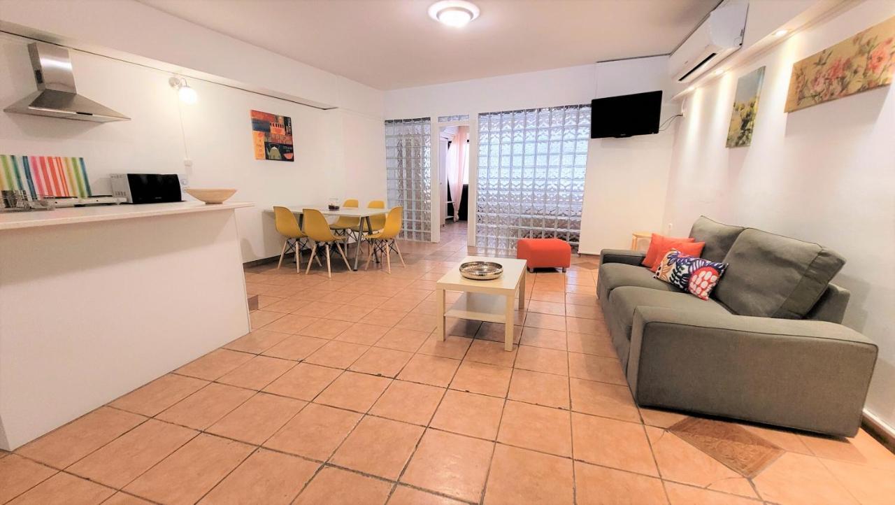Driopon Apartment Атина Екстериор снимка